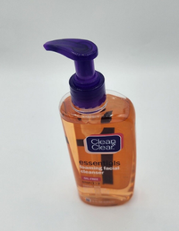 Clean & Clear Essentials Foaming Oil-Free Facial Cleanser, 8 fl. oz